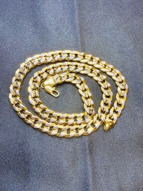 Unisex Two-Tone Cuban Link Chain Necklace.